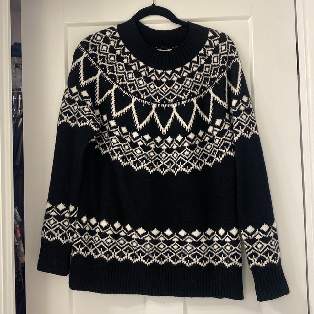 LOFT black and white sweater